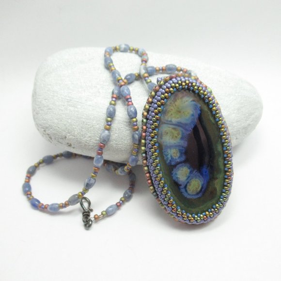 Artisan Cabochon bead Embroidered necklace - Picture 1 of 11